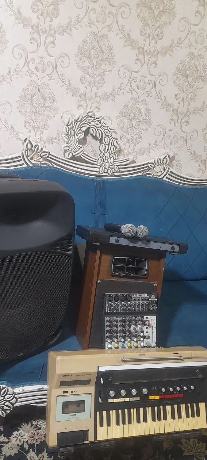 میکسر بهرینگر ۱۲۰۲ میکروفون بیسیم بانداکتیو|سیستم صوتی خانگی|اهواز, کوی صادقیه|دیوار