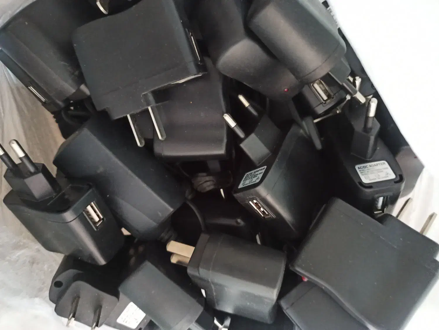 شارژر موبایلی|لوازم جانبی موبایل و تبلت|اسلام‌شهر, شهرک قائمیه|دیوار