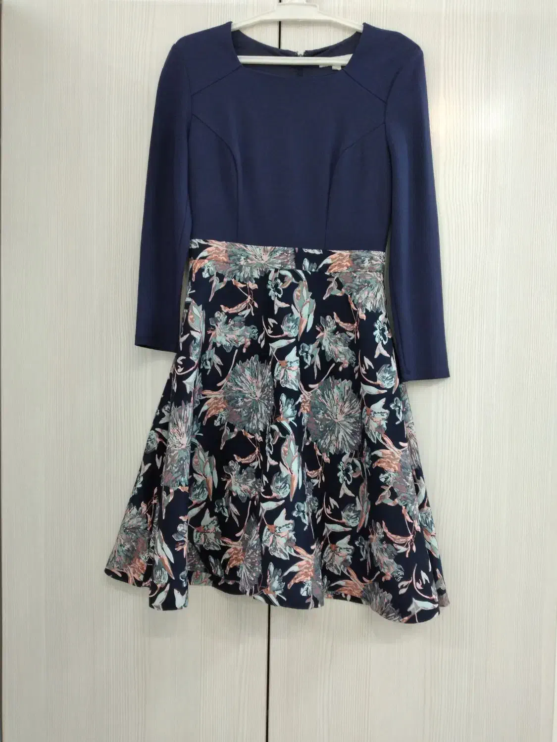 پیراهن و مانتو بارونی|کفش و لباس بچه|مشهد, سجاد شهر|دیوار