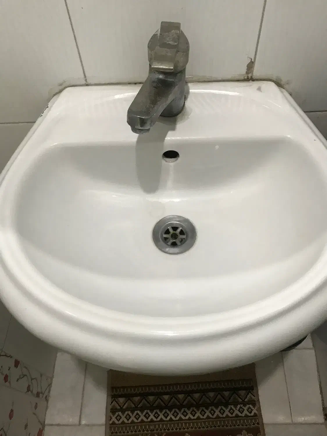 روشویی|لوازم سرویس بهداشتی|ری, دیلمان|دیوار