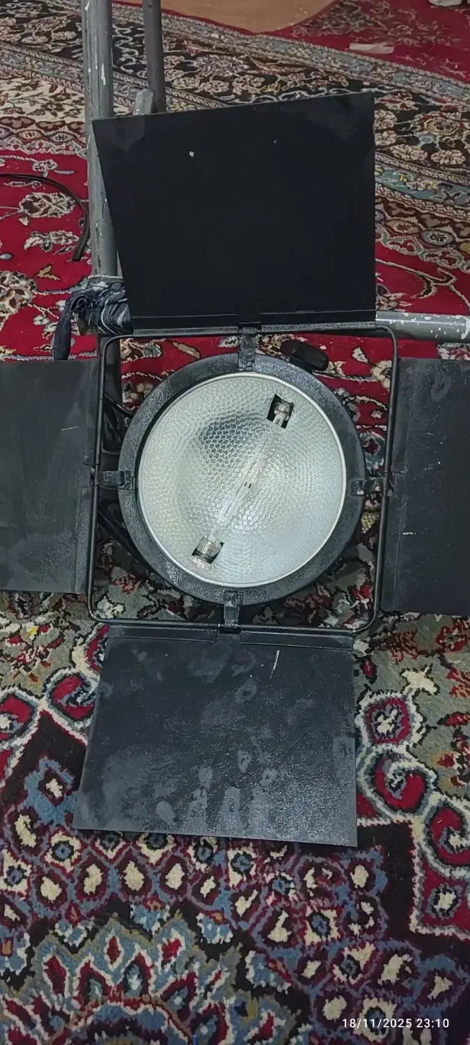 نورافکن هزار وات|لامپ و چراغ|باقرشهر, |دیوار