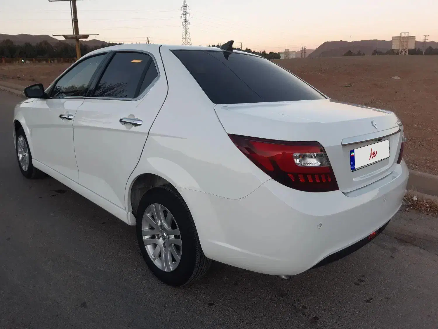 دنا پلاس ۶دنده|خودرو سواری و وانت|خرمآباد, |دیوار