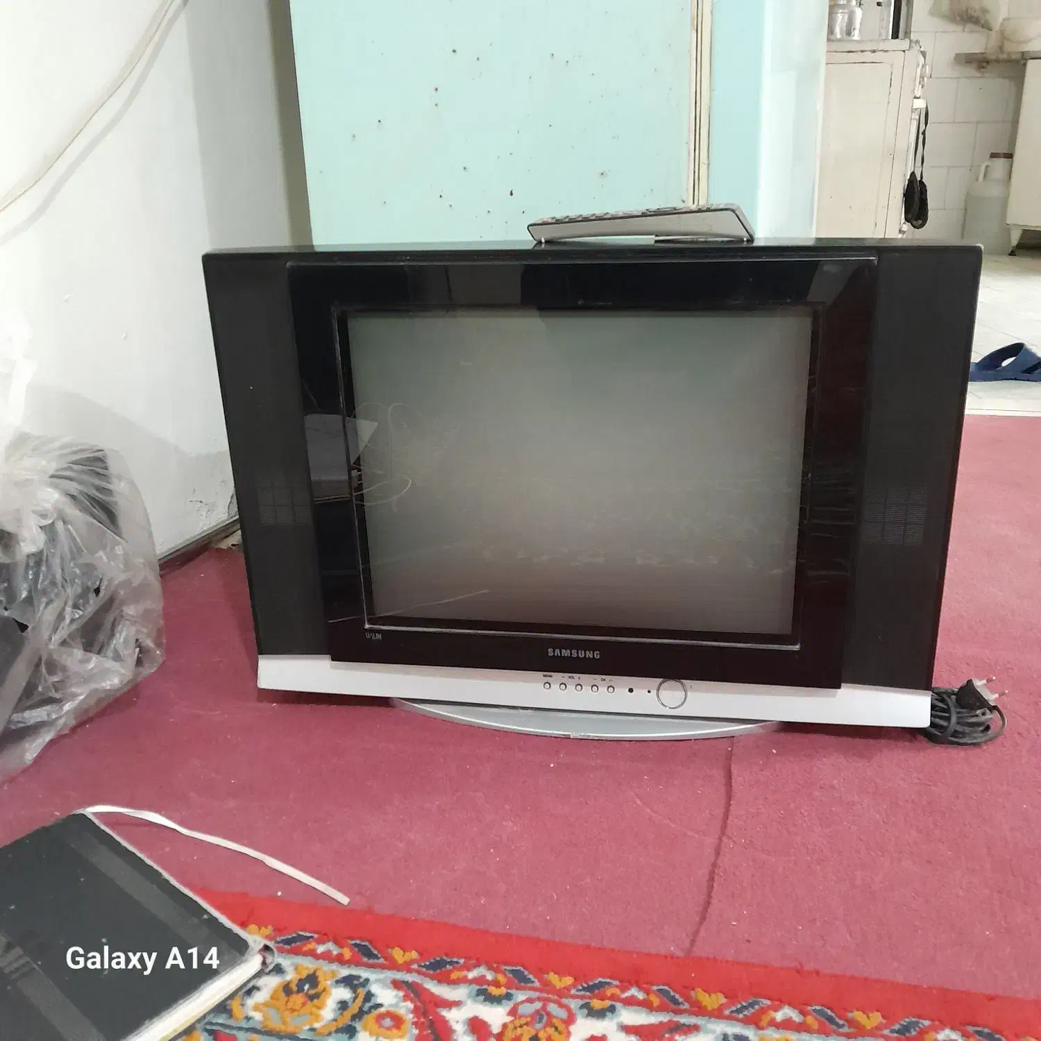 تلویزیون ۲۴ اینچ|تلویزیون و پروژکتور|فردیس, قریشی|دیوار