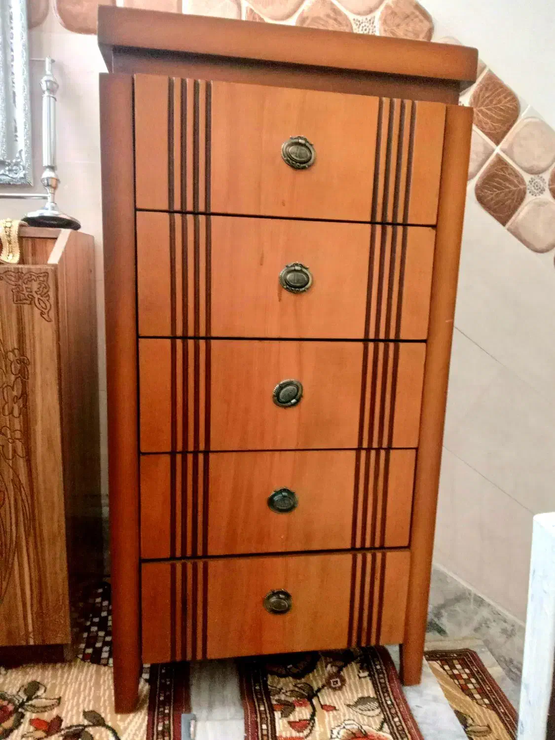 دراور|جاکفشی، کمد، دراور|بروجرد, |دیوار