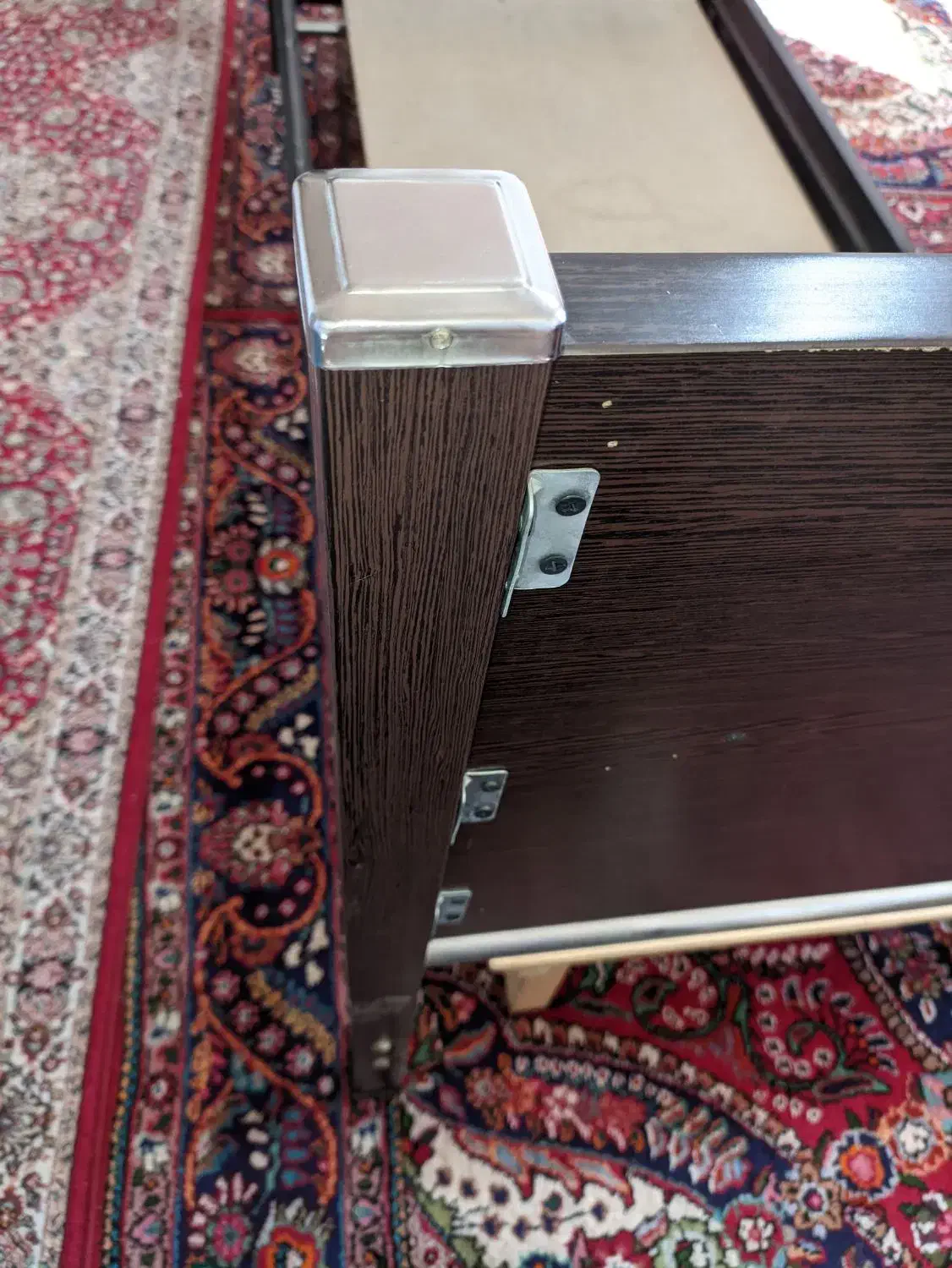 تخت تک نفره کشو دار|تخت و سرویس خواب|شهمیرزاد, |دیوار