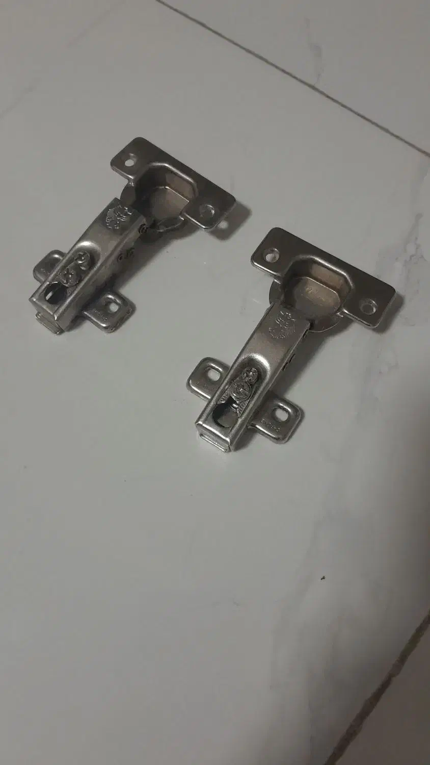 تعدادی لولا و دسته کابینت در حد نو بفروش میرسه|ابزارآلات|قم, انسجام|دیوار