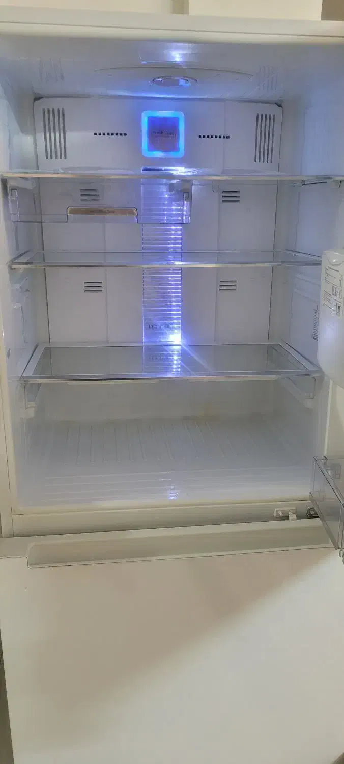 یخچال فریزر اسنوا سالم تمیز در حد نو|یخچال و فریزر|مشهد, شهرک لشکر (شهرک غرب)|دیوار