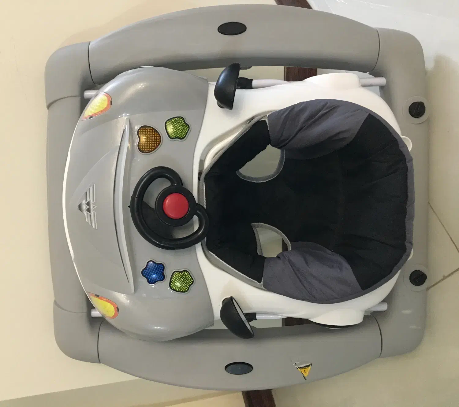 سیسمونی|اسباب و اثاث بچه|اصفهان, جلالیه|دیوار