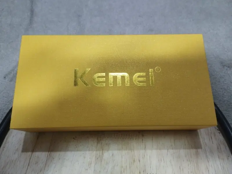 ماشین اصلاح KEmEi|آرایشی، بهداشتی، درمانی|شیراز, شهرک والفجر|دیوار