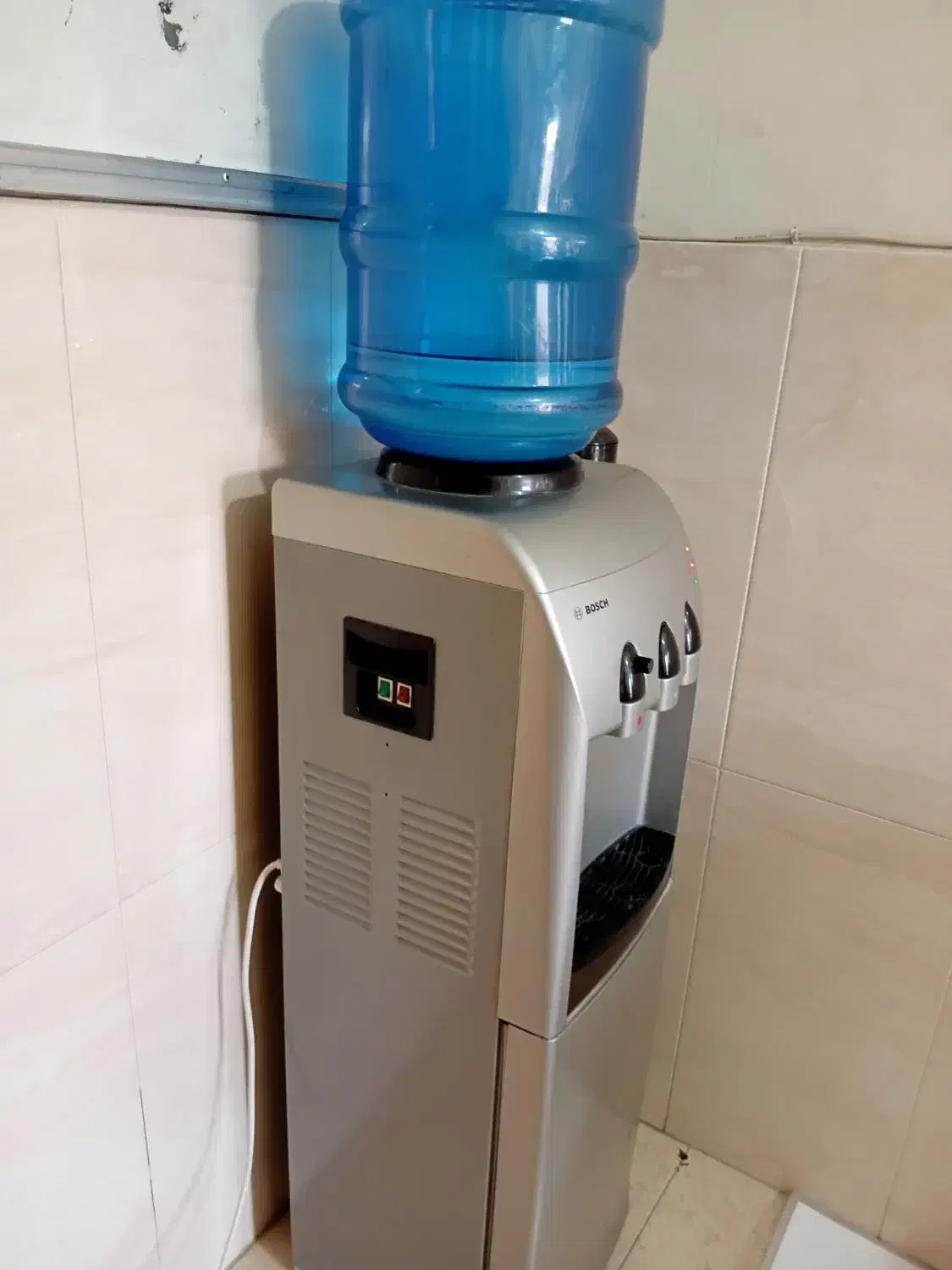 آبسردکن|آبسردکن و تصفیه آب|تهران, فلسطین (میدان انقلاب)|دیوار