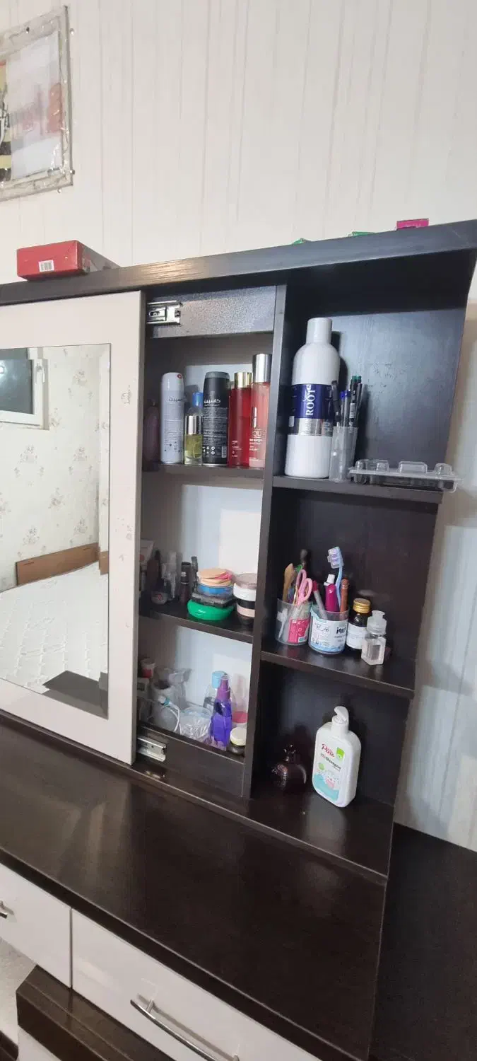 فروش تخت خواب، کمد آرایشی و تشک|تخت و سرویس خواب|شیراز, کیان شهر|دیوار