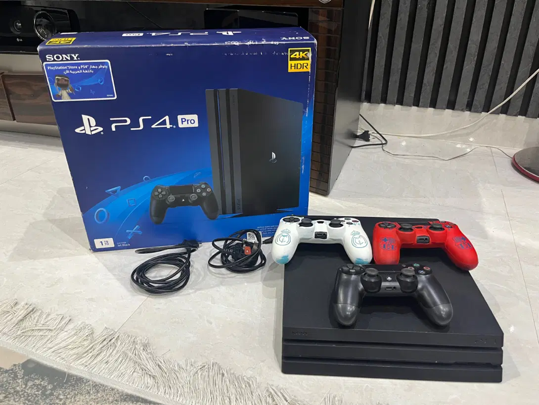 ۳ دسته / PS4 pro|کنسول، بازی ویدئویی و آنلاین|تهران, شهرک شریعتی|دیوار