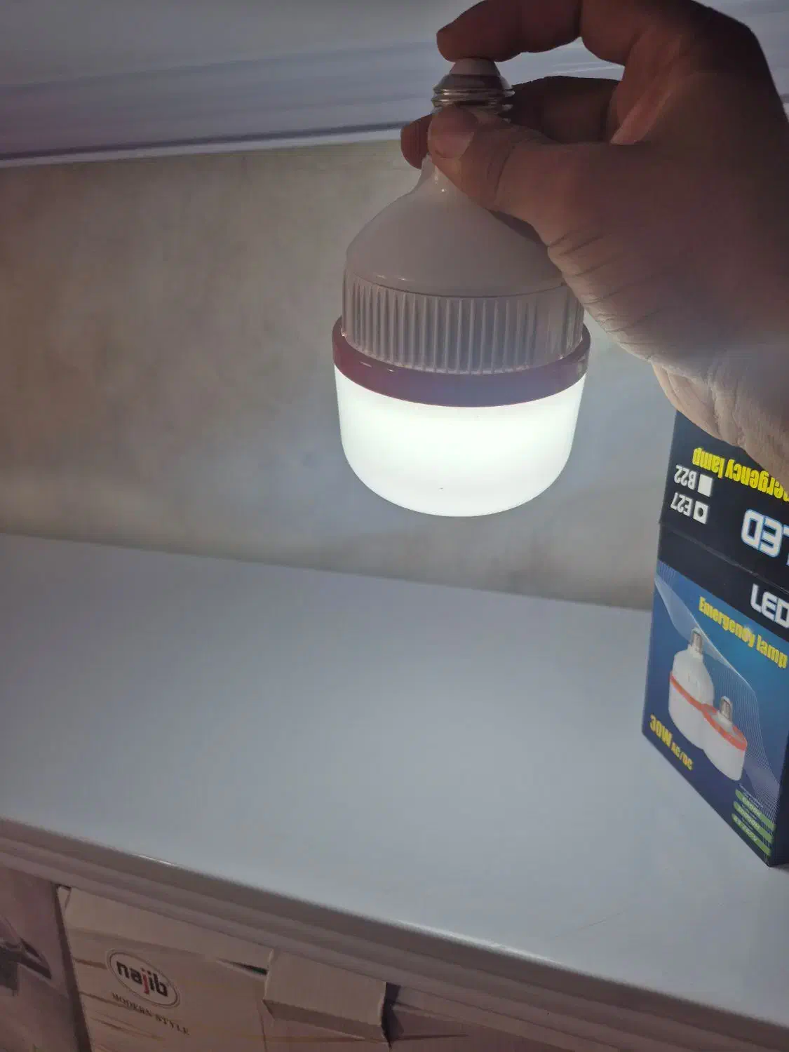 لامپ شارژی هلدری|لامپ و چراغ|برازجان, |دیوار