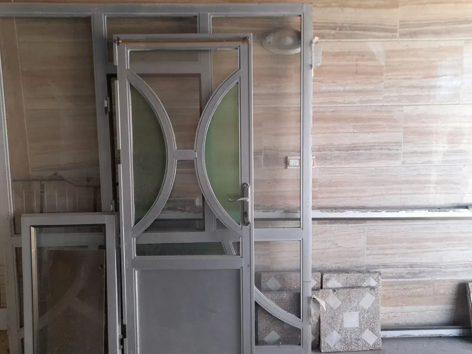 درب و پنجره آلومینیوم|مصالح و تجهیزات ساختمان|اصفهان, محمودآباد|دیوار