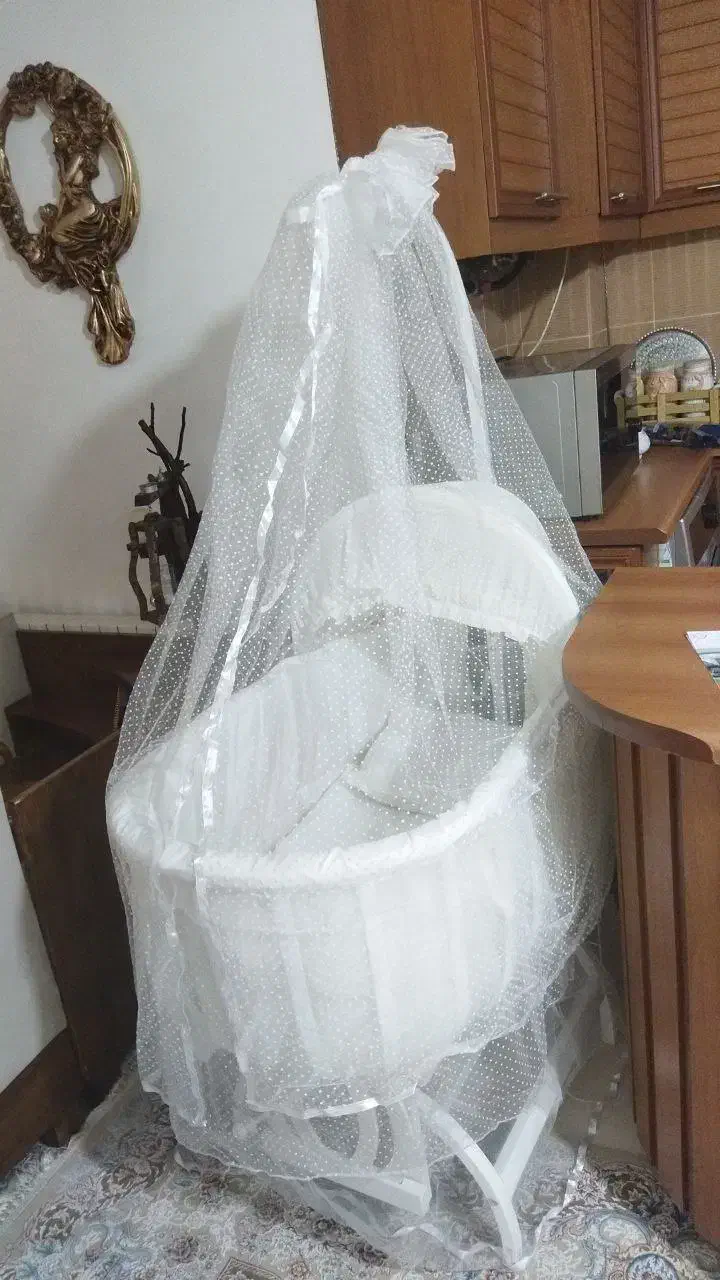 گهواره|تخت و صندلی بچه|گلبهار, شهر جدید گلبهار|دیوار