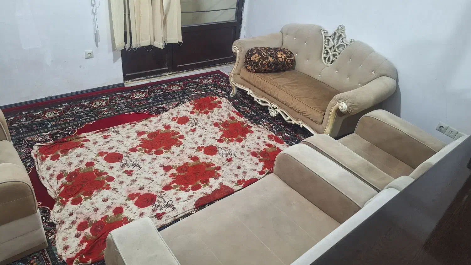 منزل مبله شیک و تمیز مناسب خانواده، مسافران محترم|اجارهٔ کوتاهمدت آپارتمان و سوئیت|زرقان, |دیوار