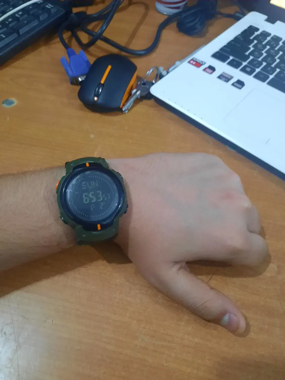 ساعت مچی دیجیتال اسکیمی ضد اب پرچسب روش هنوز نکندم|ساعت|یزد, |دیوار