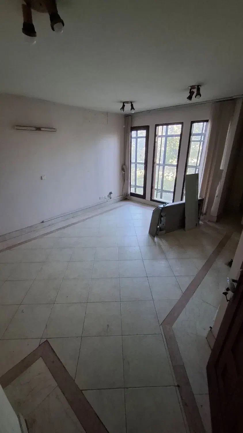 اجاره واحد اداری ۱۰۰ متری ۲ اتاق شمس آبادی اصفهان|اجارهٔ دفتر کار، اتاق اداری، مطب|اصفهان, شاهزاده ابراهیم|دیوار