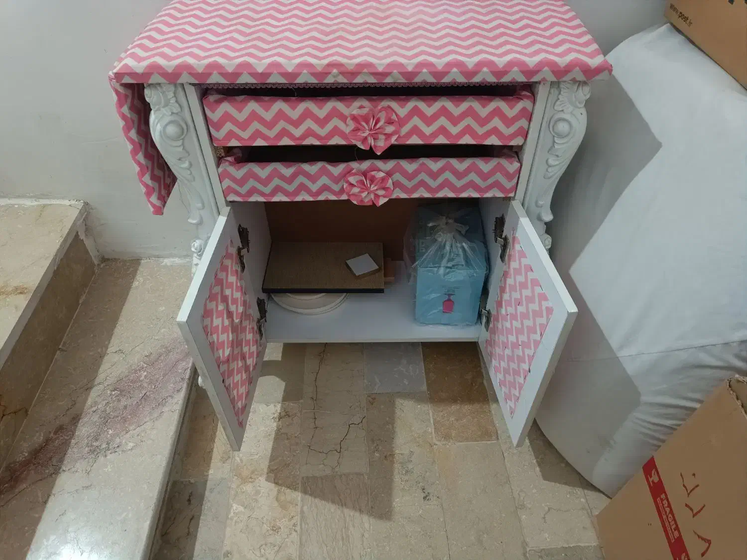 فروش فوری میز اتو کابینتی و جای چرخ خیاطی|اتو و لوازم اتو|رباطکریم, نصیرشهر|دیوار