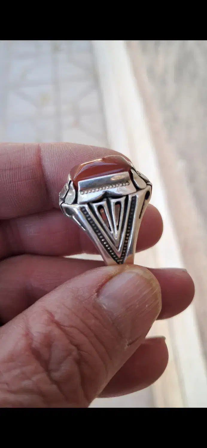 عقیق سرخ کهنه تراش|جواهرات|آباده, |دیوار