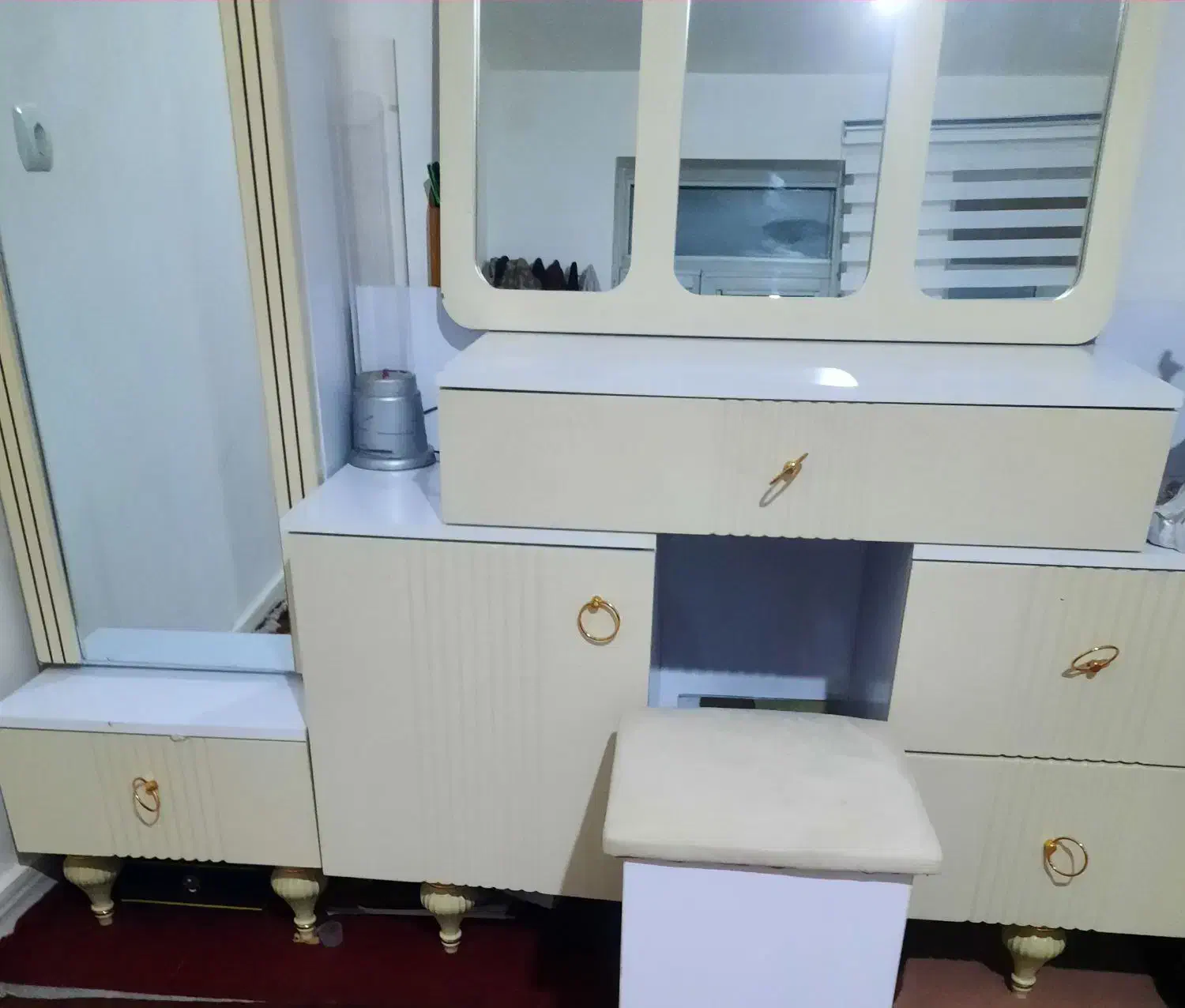 سرویس خواب کامل جهیزیه با اینه بامیز آرایش|تخت و سرویس خواب|میاندوآب, |دیوار