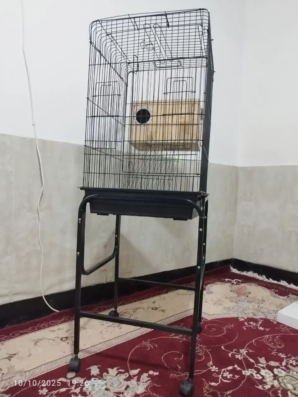 قفس پرنده به همراه پایه چرخدار(نو)|لوازم جانبی حیوانات|سبزوار, چهارراه فرودگاه|دیوار