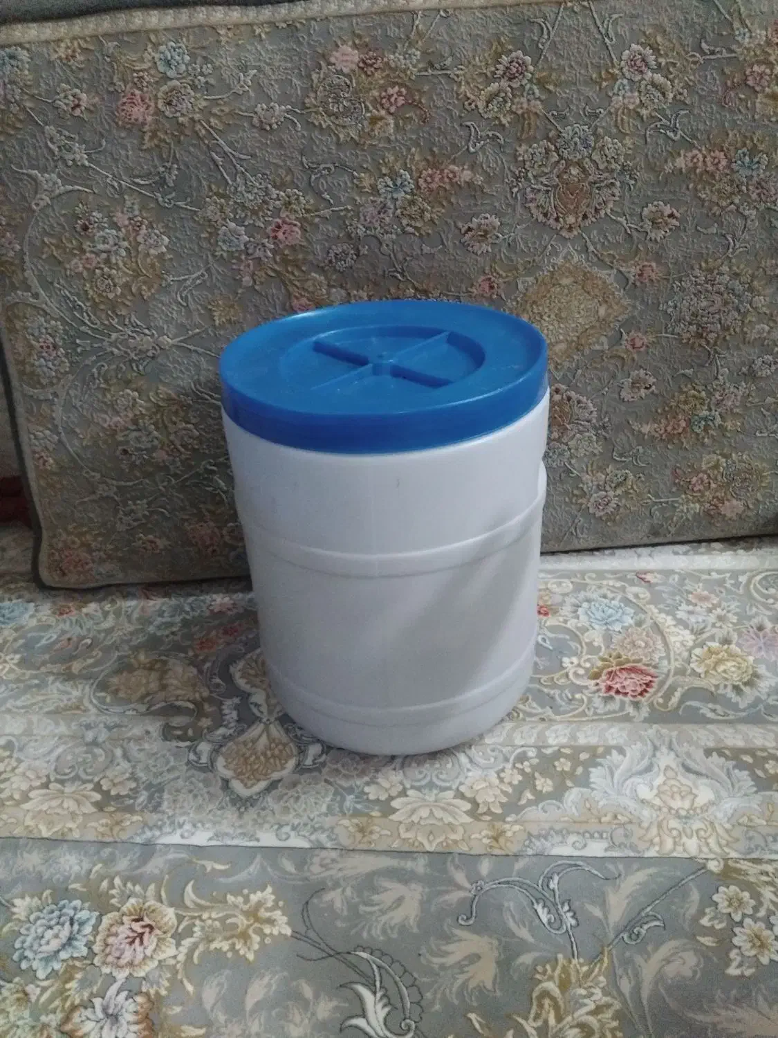 دبه پلاستیکی برای ترشی|ظروف نگهدارنده، پلاستیکی، یک‌بارمصرف|قم, شهرک مهدیه (مدرس)|دیوار