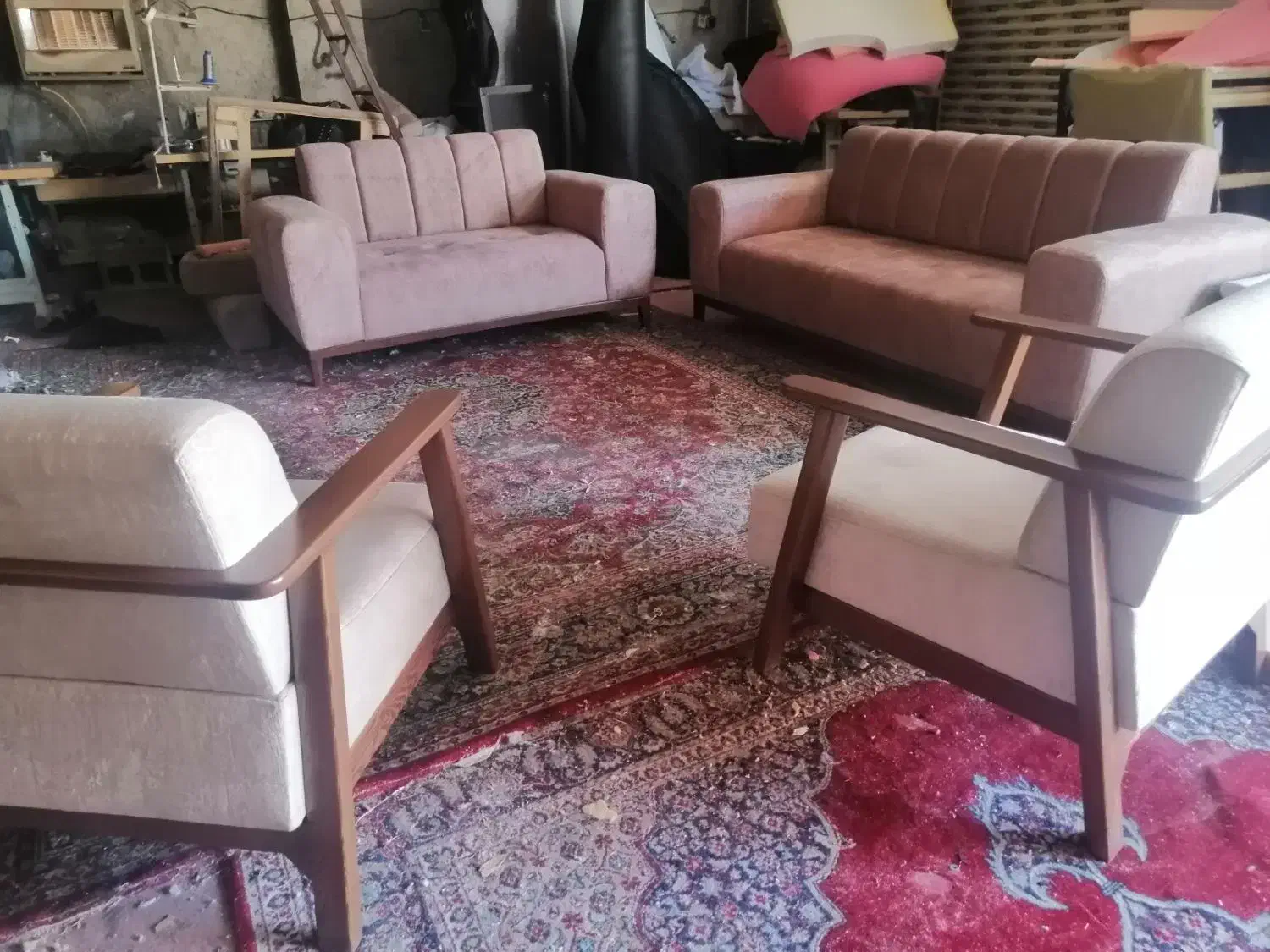 تعمیرات و ساخت انواع مبلمان|مبلمان خانگی و میز عسلی|شیراز, انجیره|دیوار