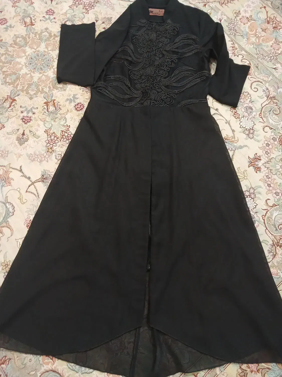 مانتو مجلسی|لباس|نیشابور, گنبد سبز|دیوار