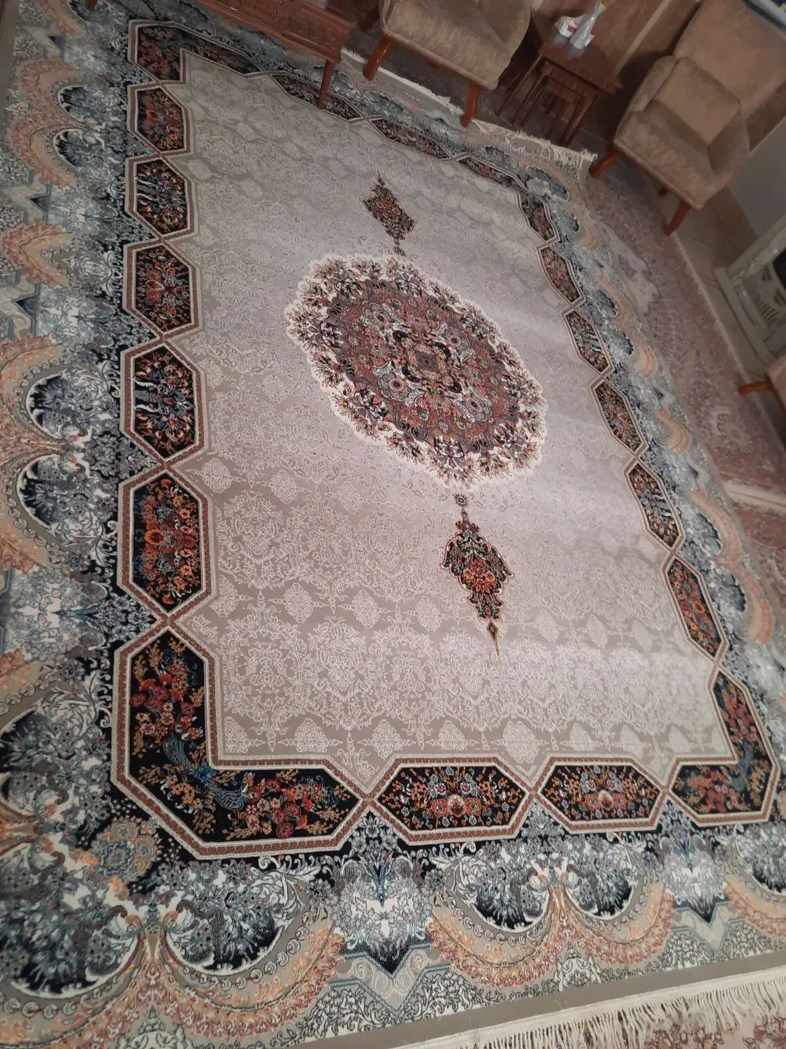 فرش|فرش|تربتحیدریه, داروپخش|دیوار