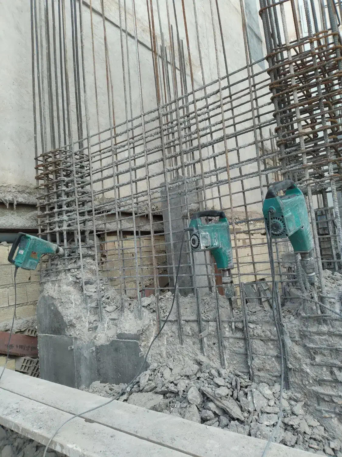 تخریب باپیکور|خدمات پیشه و مهارت|شیراز, پانصد دستگاه ارتش|دیوار