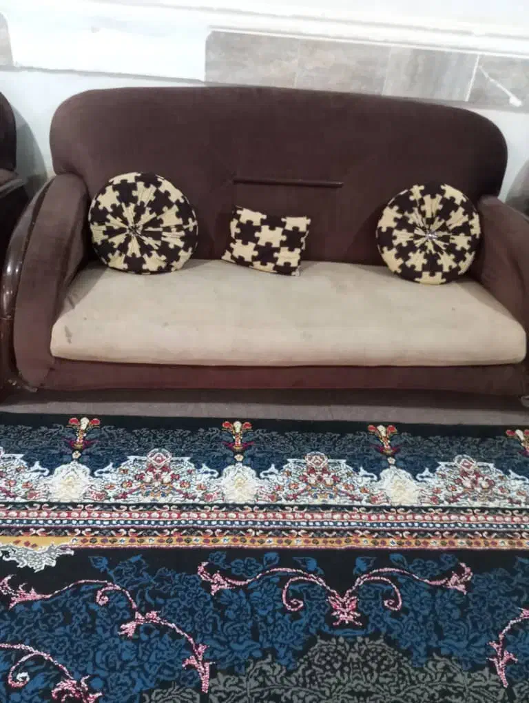 مبل ۷ نفره   به دلیل تغیر|مبلمان خانگی و میز عسلی|هندیجان, |دیوار