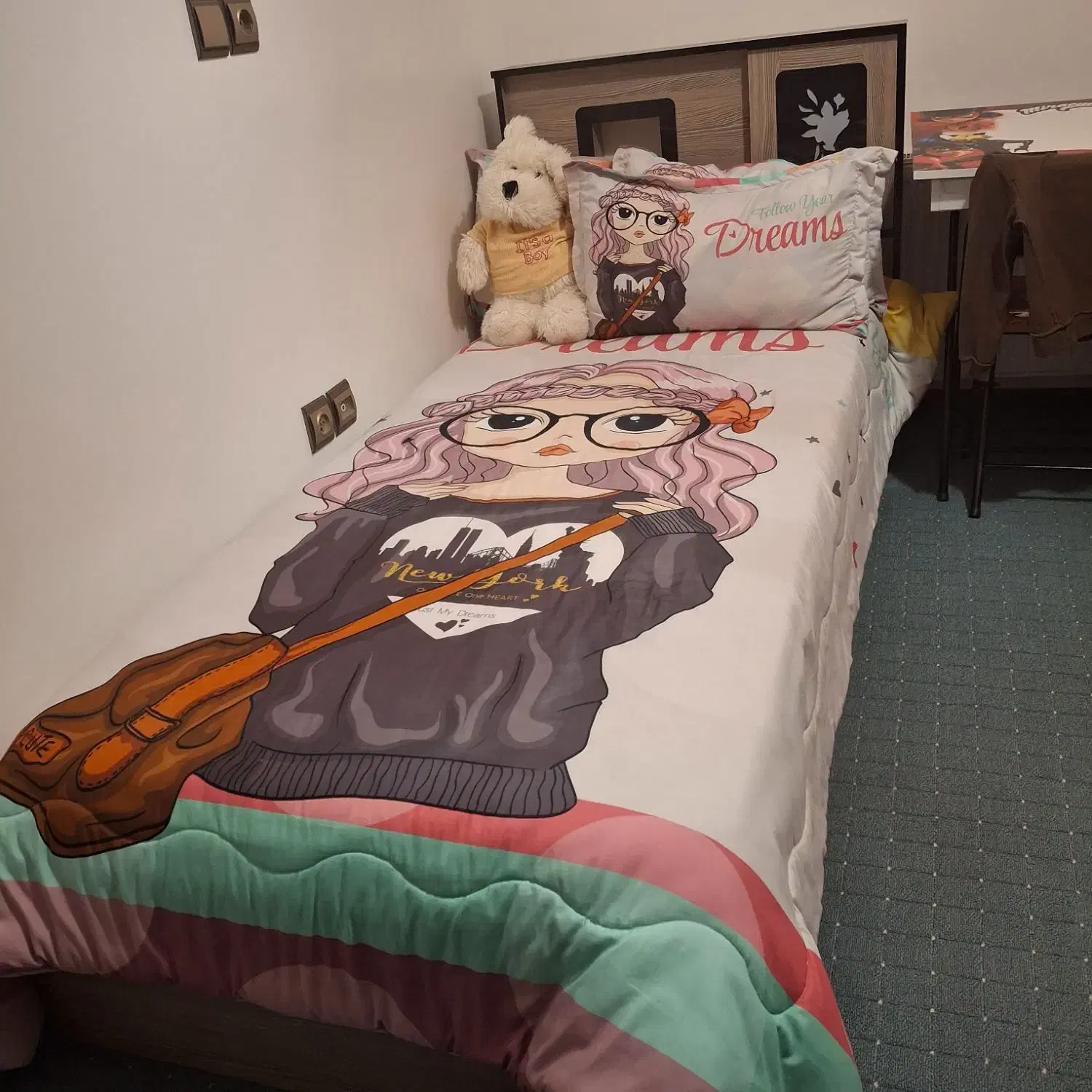 دو تخت خواب نوجوان|تخت و سرویس خواب|شاهین‌شهر, فدک|دیوار