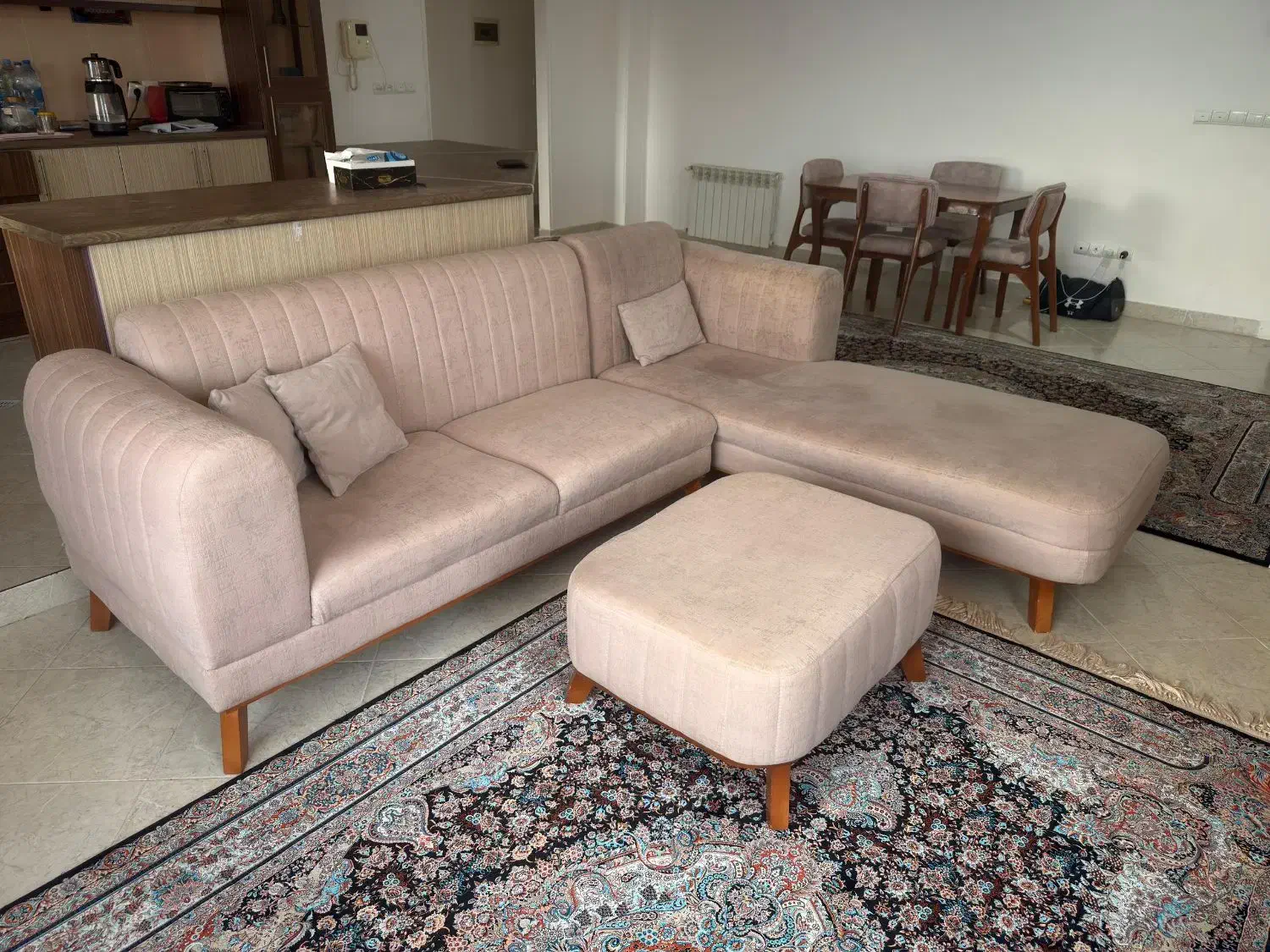 مبل ال به همراه جلومبلی و کوسن|مبلمان خانگی و میز عسلی|رامسر, |دیوار