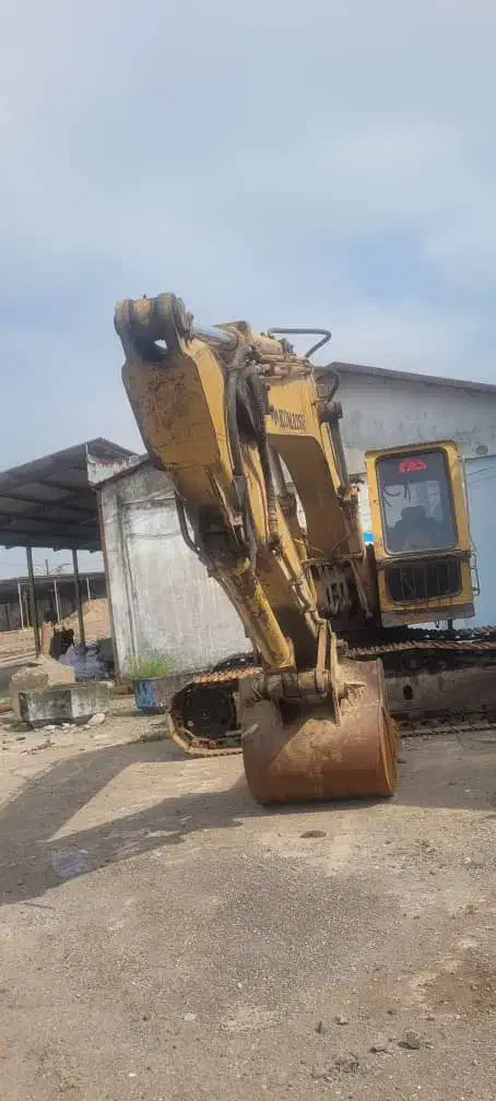 بیل مکانیکی زنجیری PC220 آماده کار|ماشینآلات صنعتی|رشت, لاکان|دیوار