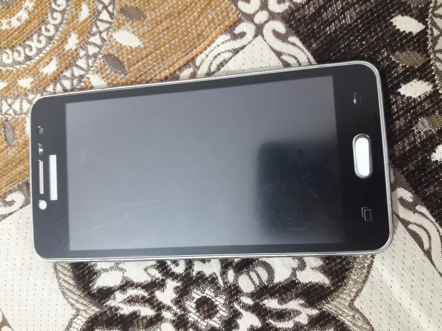 گوشی j5|موبایل|قم, چهل درخت‎|دیوار