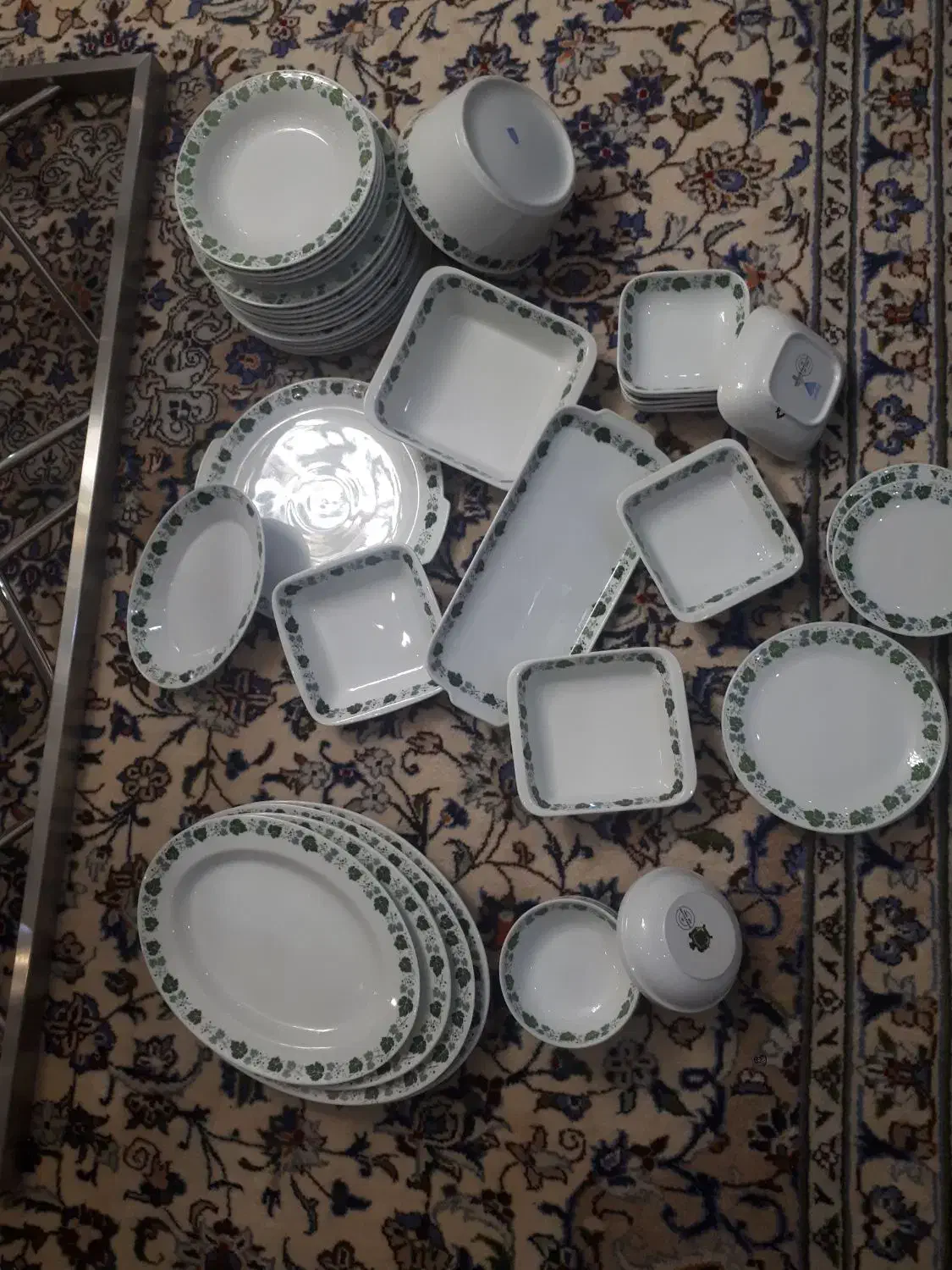 چینی ۶ نفره کایزر|ظروف سرو و پذیرایی|تهران, دریاچه شهدای خلیج فارس|دیوار