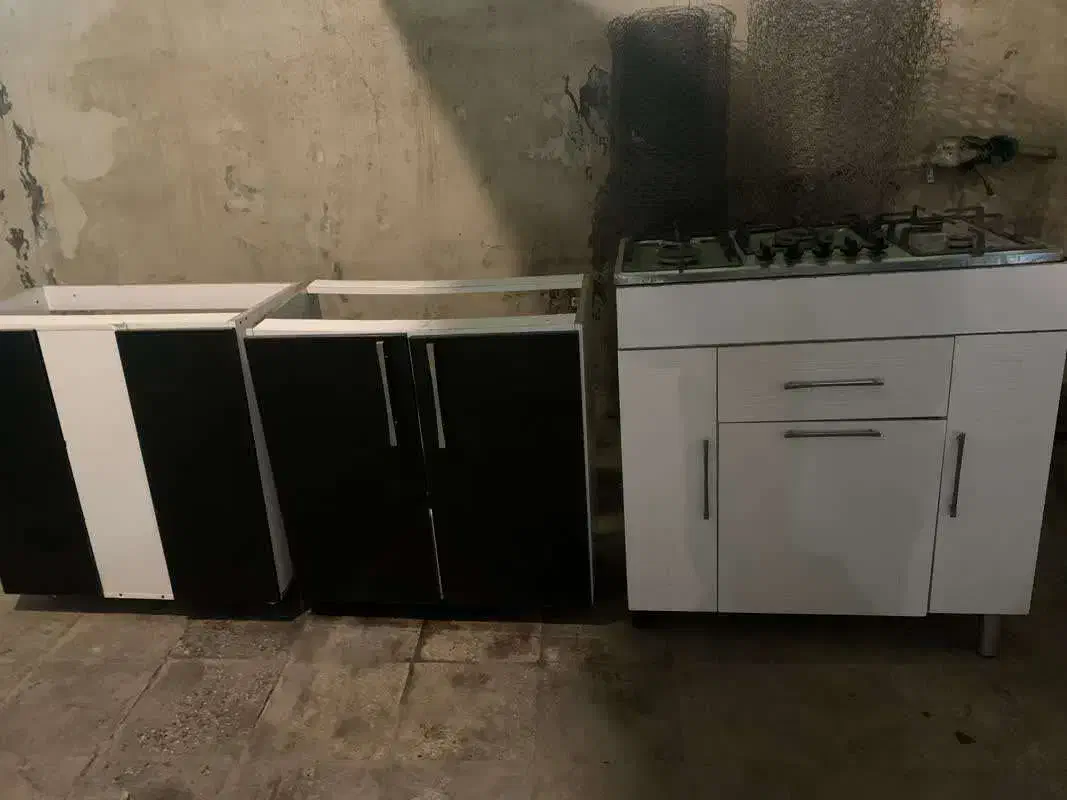 گاز صفحه ای با کابینت ۱/۵ متری ام دی اف های گلاس|اجاق گاز و لوازم برقی پخت‌وپز|محمودآباد, |دیوار