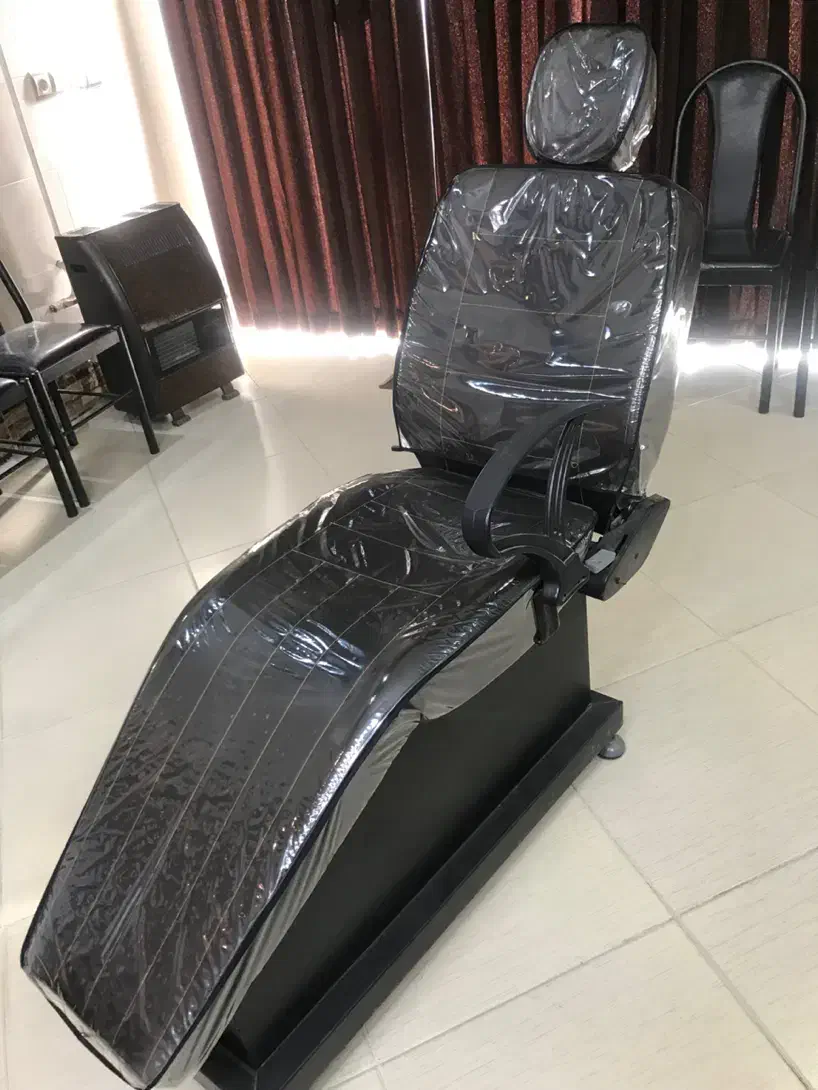 صندلی آرایشگاه|آرایشگاه و سالن‌های زیبایی|رودسر, |دیوار