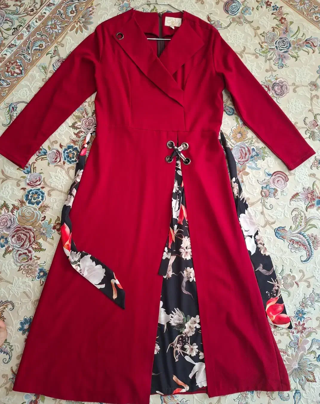 مانتو|لباس|پیر بکران, |دیوار