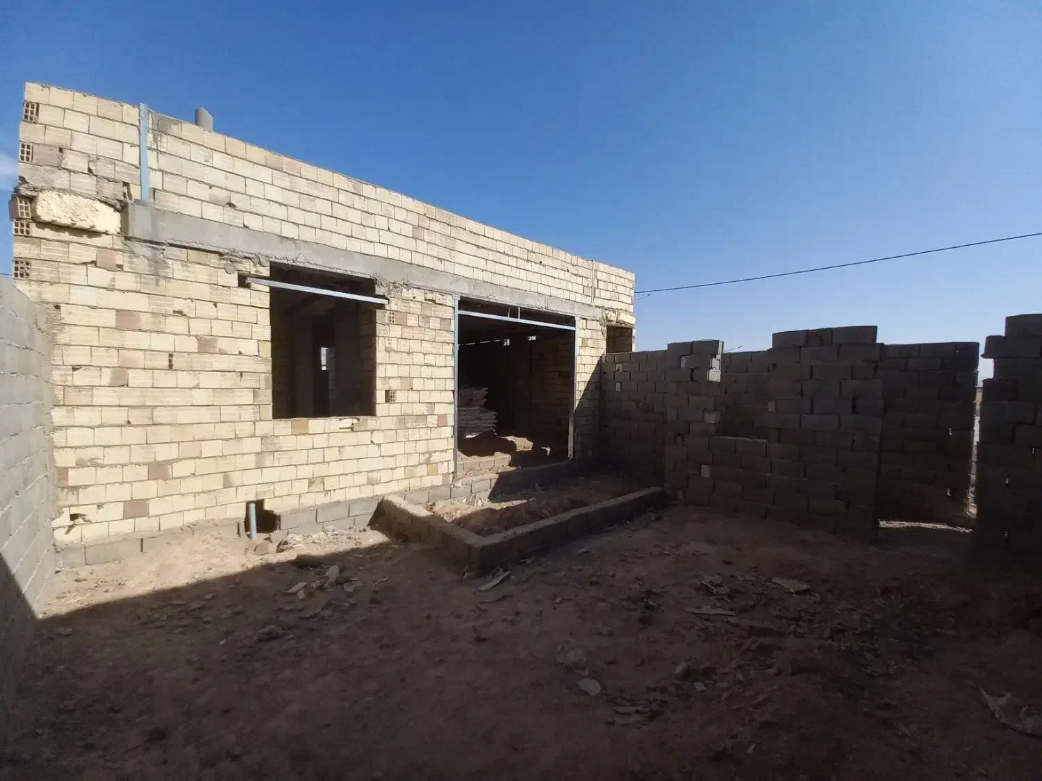 فروش منزل مسکونی نیمه ساز|فروش خانه و ویلا|خور (اصفهان), |دیوار