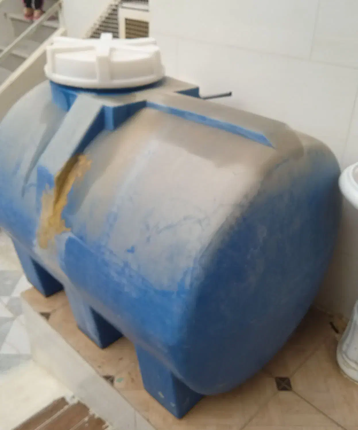 منبع هزار و دویست لیتری کار کرده|مصالح و تجهیزات ساختمان|چاه مبارک, |دیوار