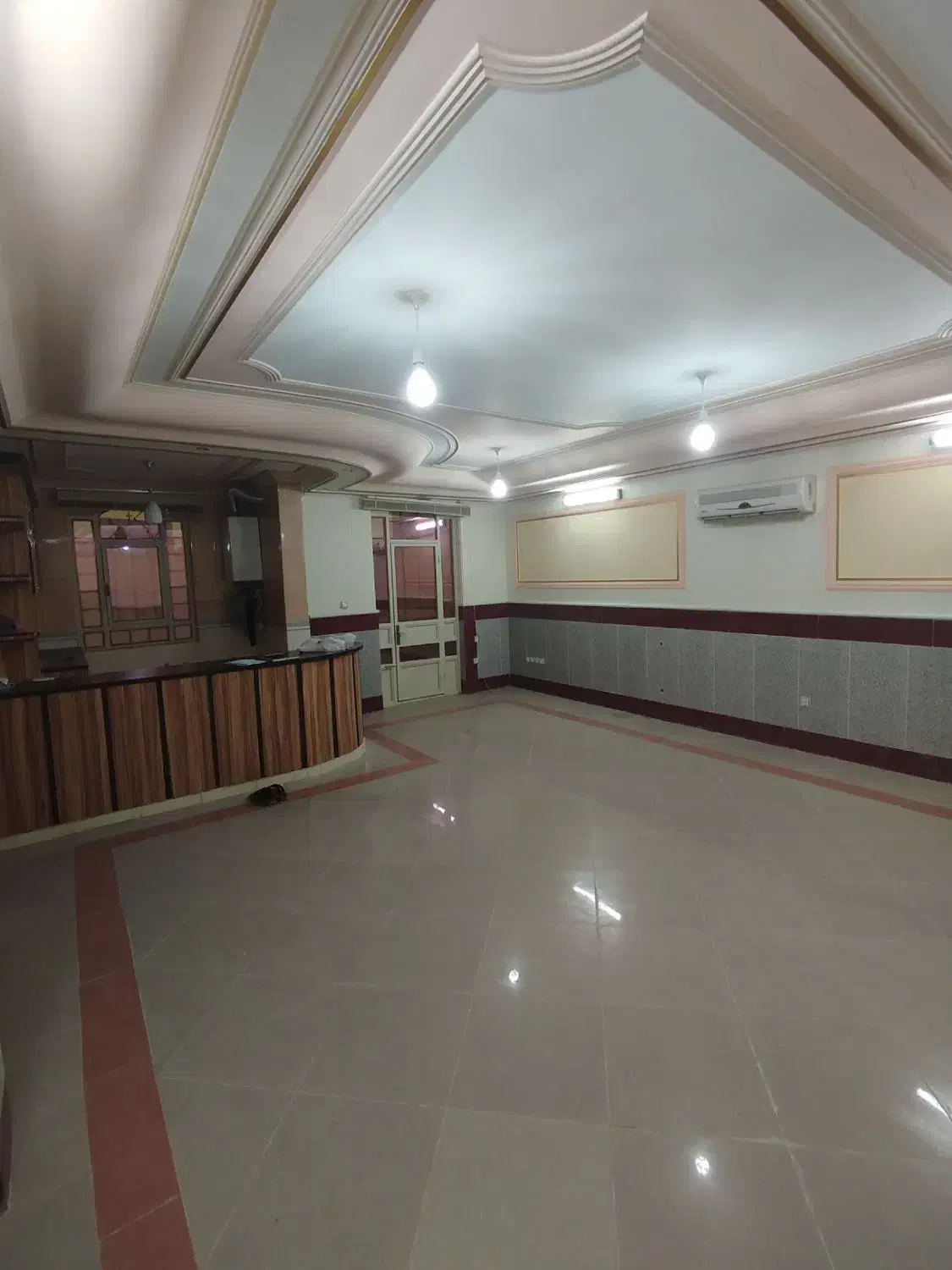 واحد ۹۵ متری ساختمان پزشکان/امیرالمومنین|اجارهٔ دفتر کار، اتاق اداری، مطب|زاهدان, |دیوار