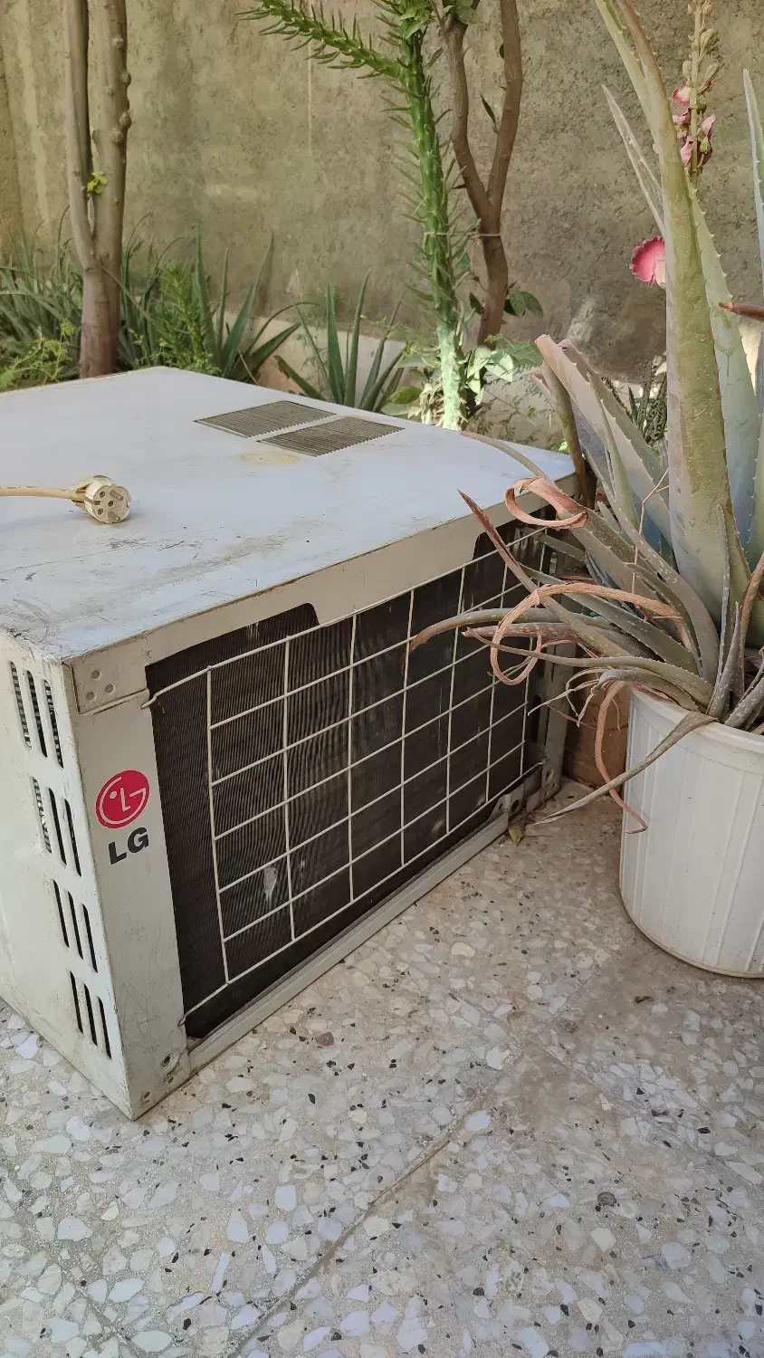 کولر پنجره ای ال جی موتور بزرگ|کولر گازی و فن‌کوئل|گنبد کاووس, |دیوار