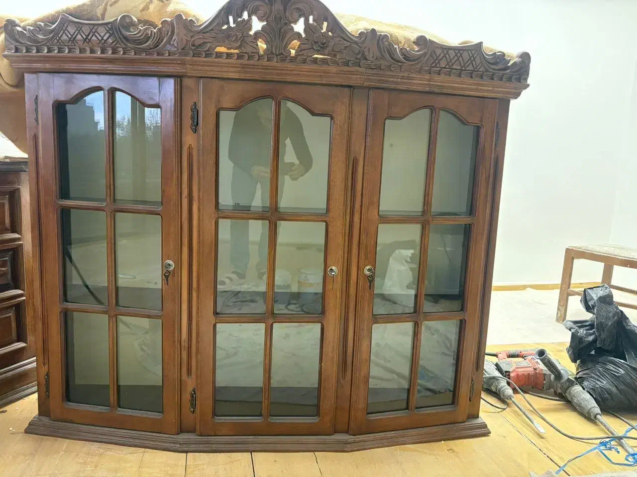 دکور و ویترین|بوفه، ویترین، کنسول|اصفهان, جلفا|دیوار