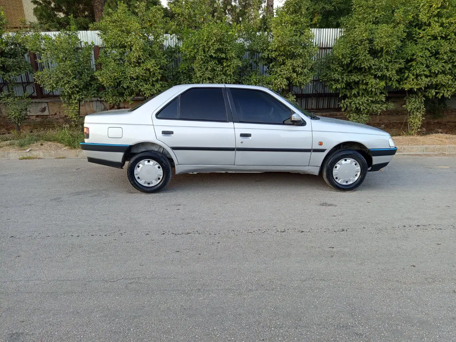 پژو ۴۰۵ داشبورد کرم در حد ۱۴۰۰|خودرو سواری و وانت|کوار, |دیوار