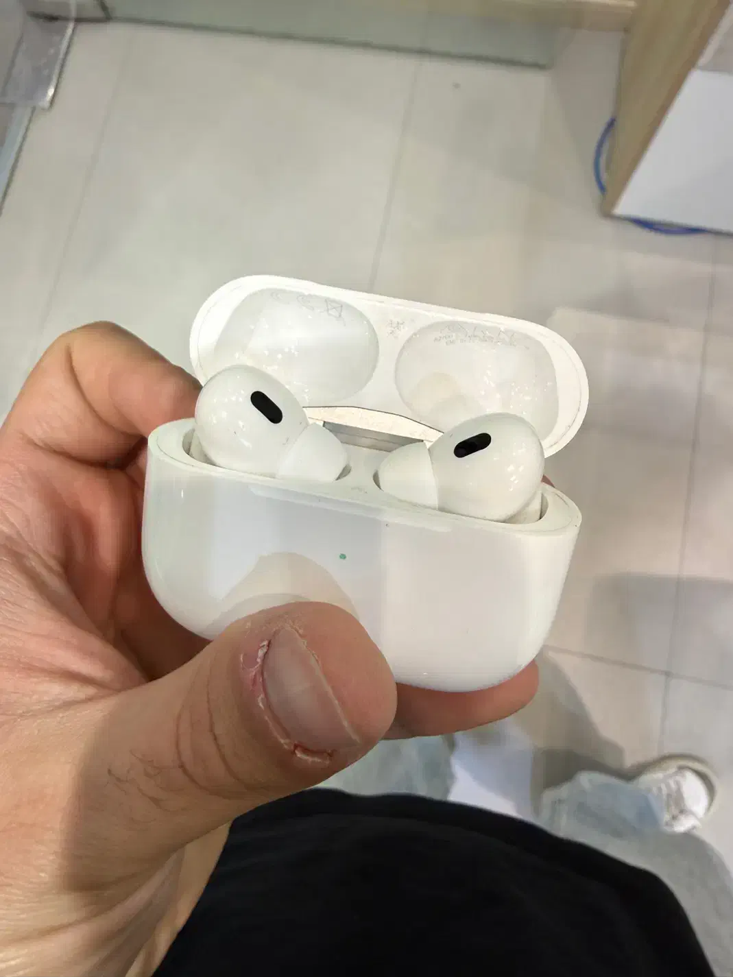 airpod pro 2 lightning|پخش‌کننده همراه|تهران, صاحبقرانیه|دیوار