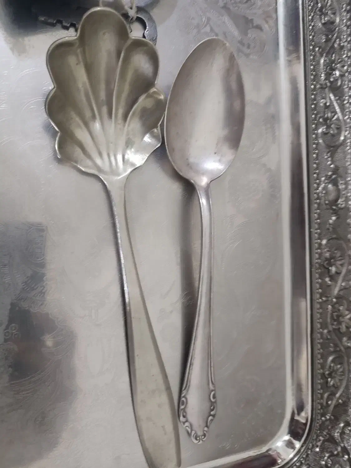 قاشق نقره|کلکسیون اشیاء عتیقه|رباط‌کریم, رباط‌کریم|دیوار