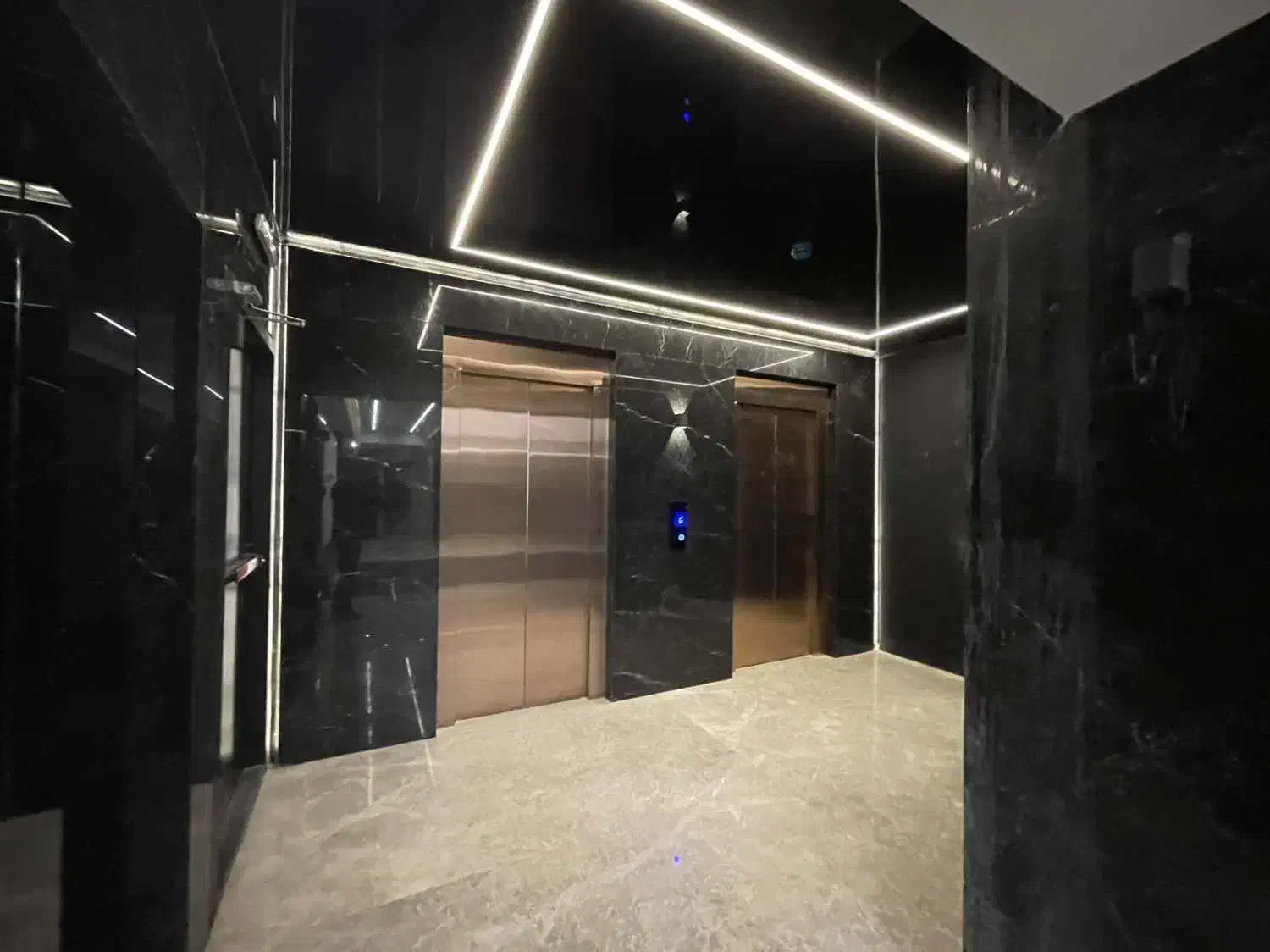 واحد اداری در مجموعه هفت آسمان آتشگاه|فروش دفتر کار، اتاق اداری، مطب|اصفهان, زهران|دیوار