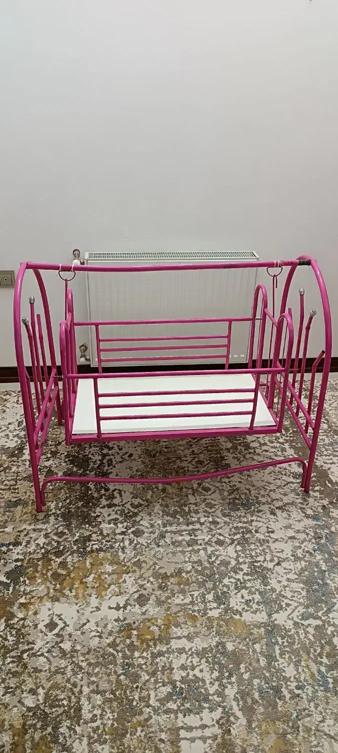 گهواره کودک|تخت و صندلی بچه|قم, پردیسان|دیوار